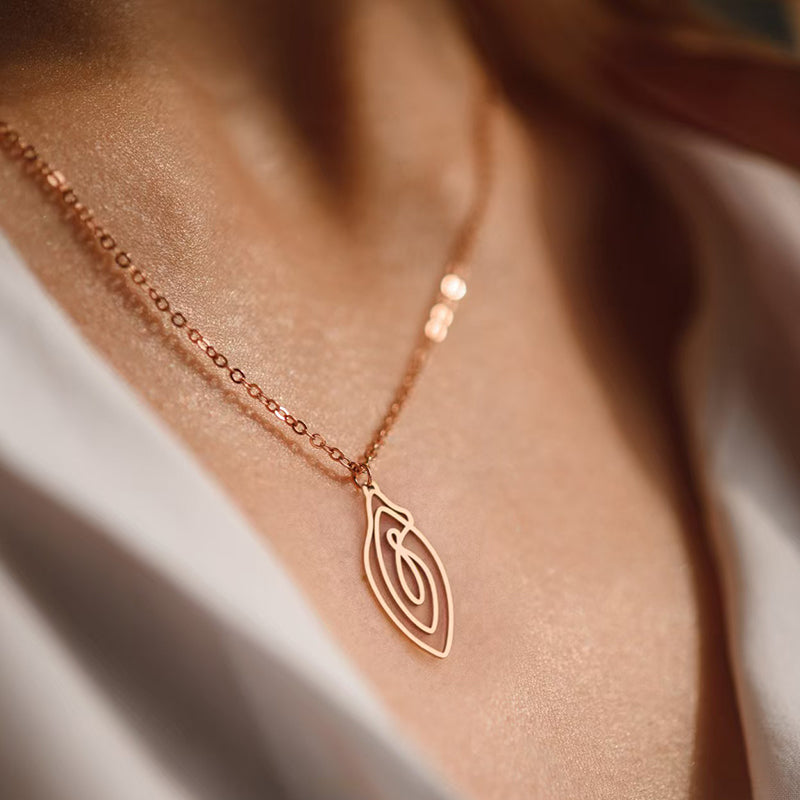 Biird Vulvii Necklace-1