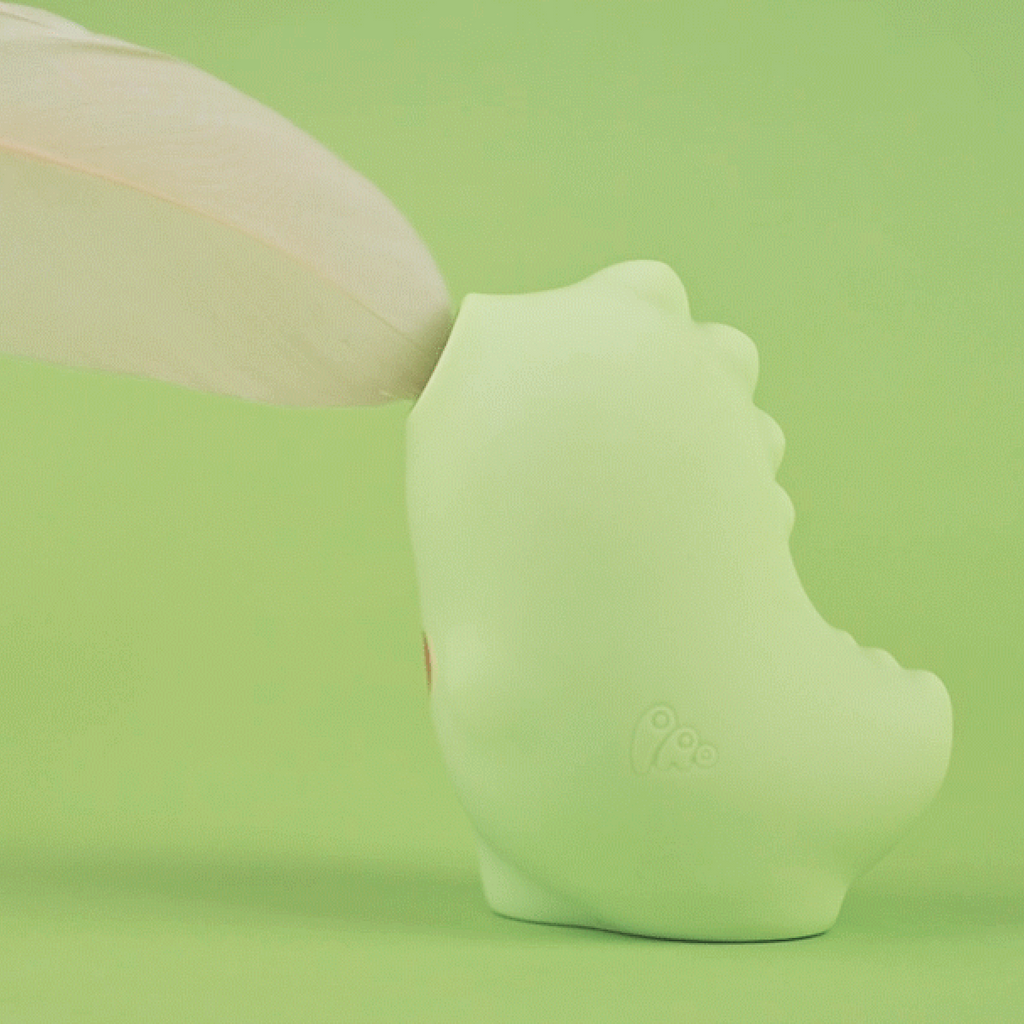 Monster Pub Magic Kiss Clit Suck-Licking Vibrator App-Controlled - Master Godzilla-3
