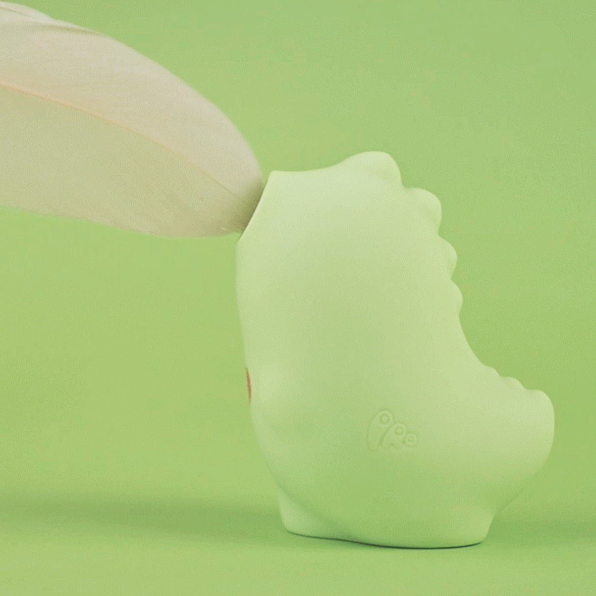 Monster Pub Magic Kiss Clit Suck-Licking Vibrator App-Controlled - Master Godzilla-3